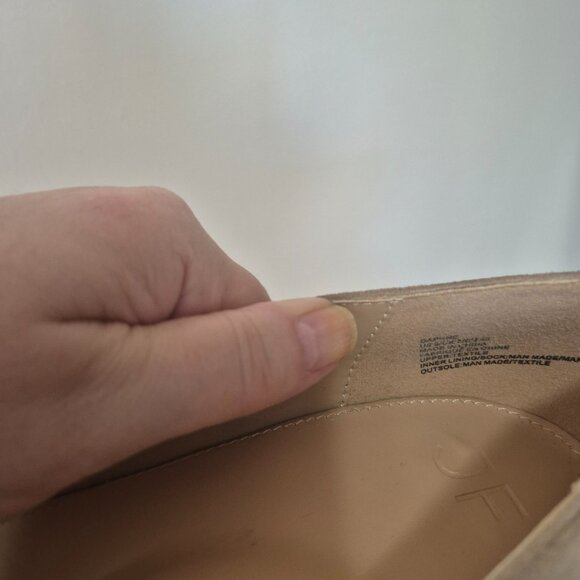 Tan Pump - Picture 6 of 9